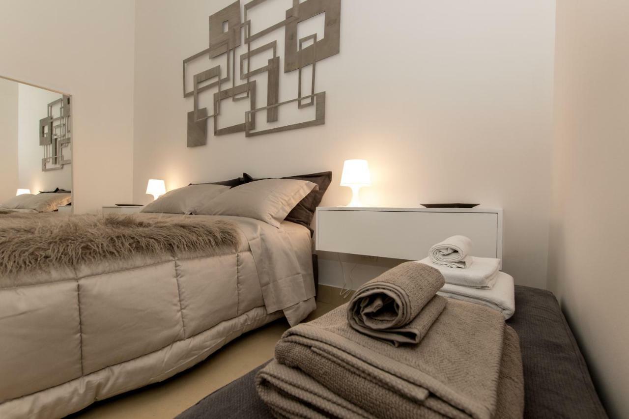 Etnart Gallery House Catania Bagian luar foto