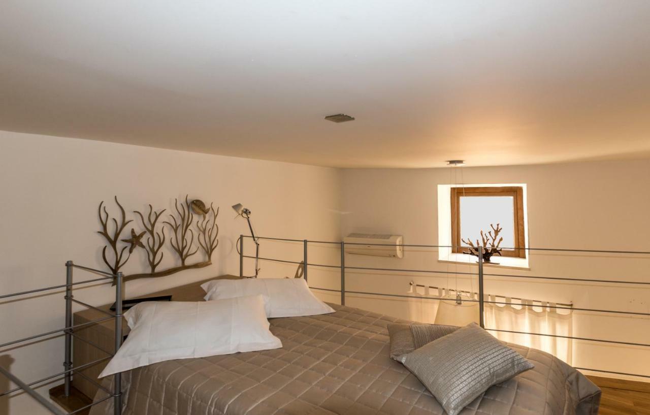 Etnart Gallery House Catania Bagian luar foto