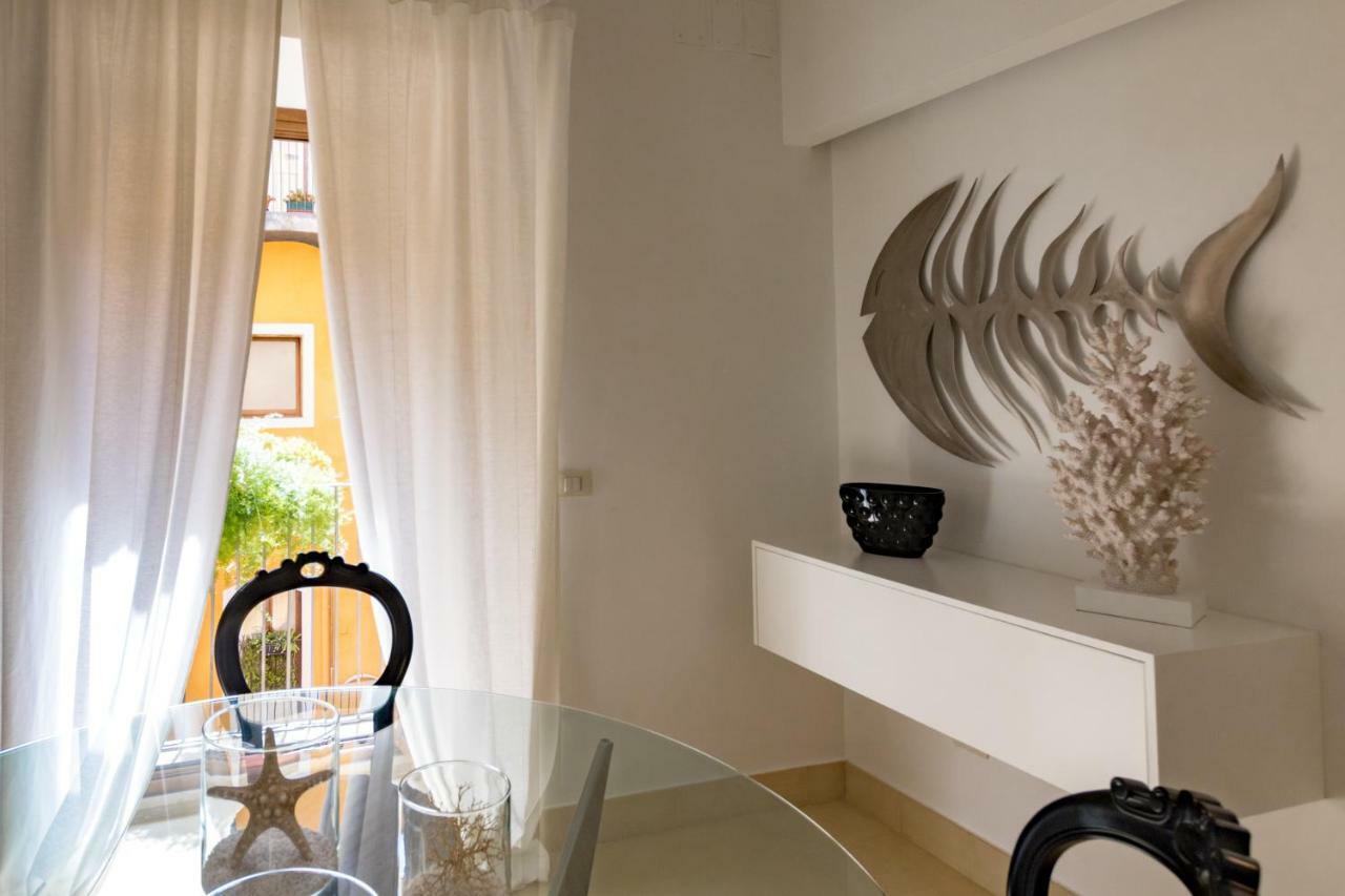 Etnart Gallery House Catania Bagian luar foto